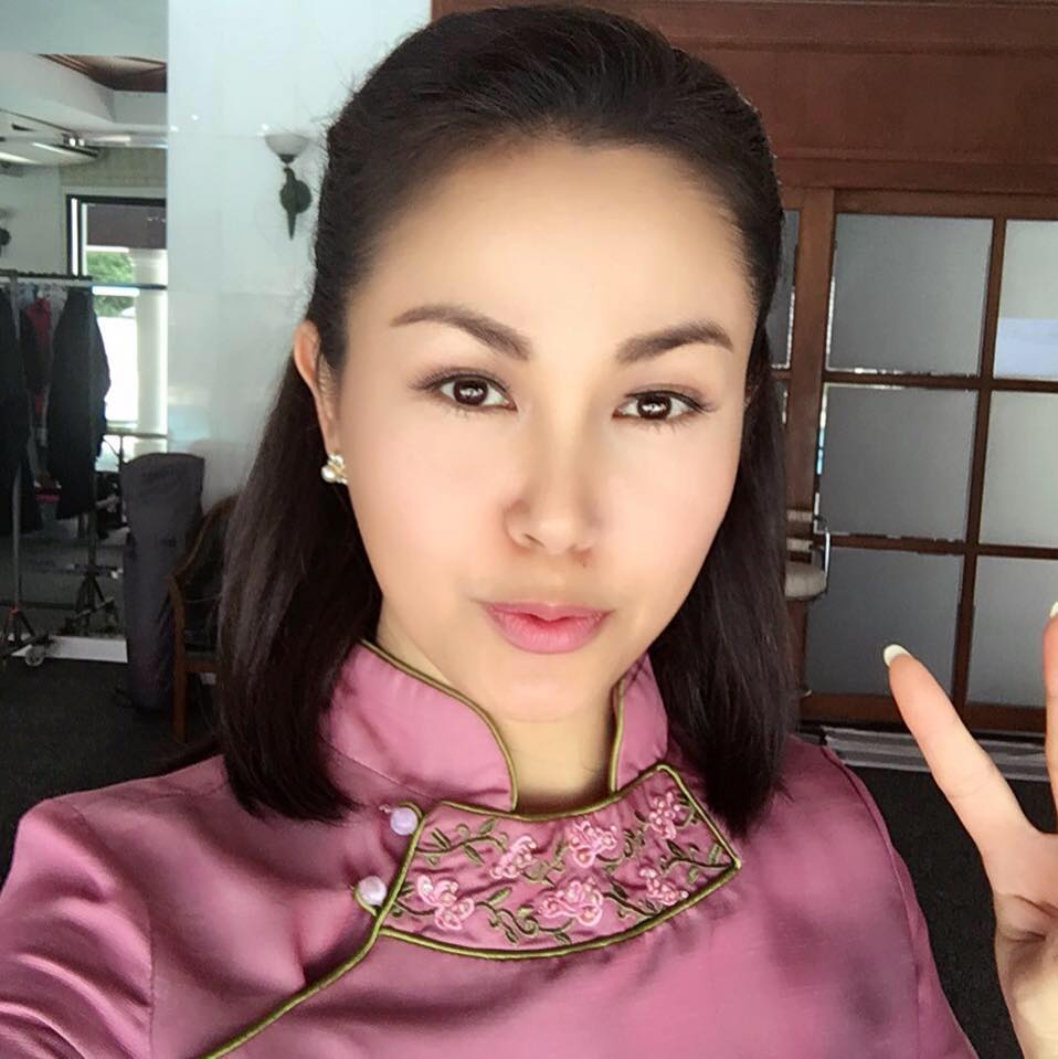 มารู้จัก "แม่ป่อง" สาวหนองคายตัวจริงทั้งในละครและชีวิตจริง จากละครผู้บ่าวอินดี้ยาหยีอินเตอร์ พร้อมชมความสวยของแม่ป่องตั้งแต่อดีตจนถึงปัจจุบัน ติดตาม IG: @muay_ansana