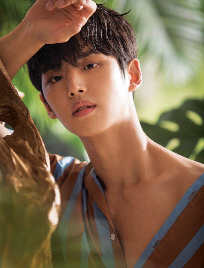 HongSeok @ Men&rsquo;s Health Korea July 2019