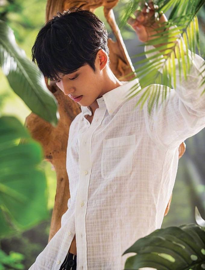 HongSeok @ Men&rsquo;s Health Korea July 2019