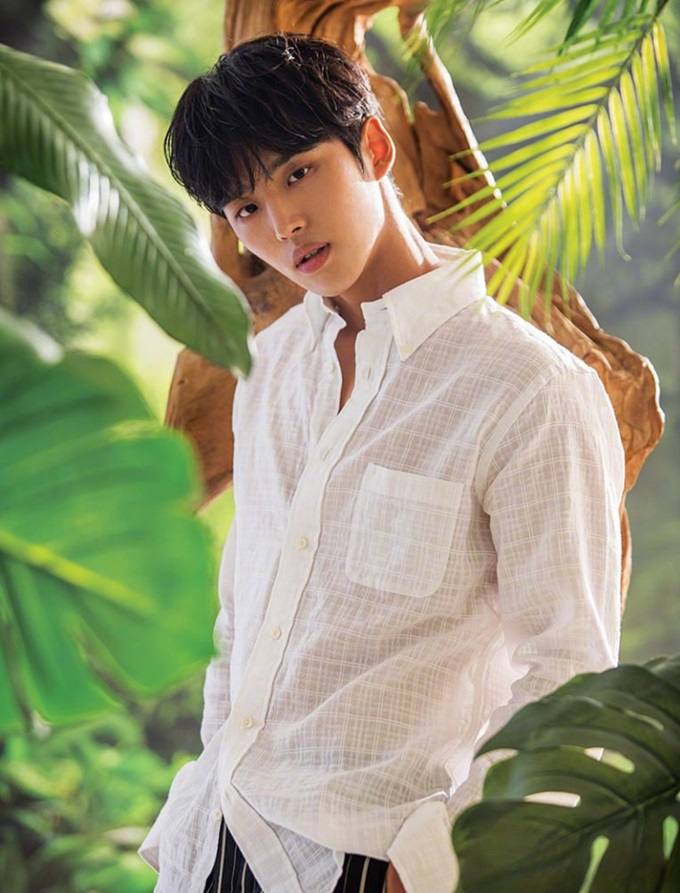 HongSeok @ Men&rsquo;s Health Korea July 2019