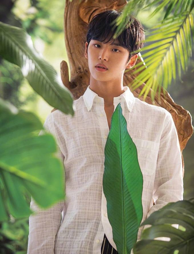 HongSeok @ Men&rsquo;s Health Korea July 2019