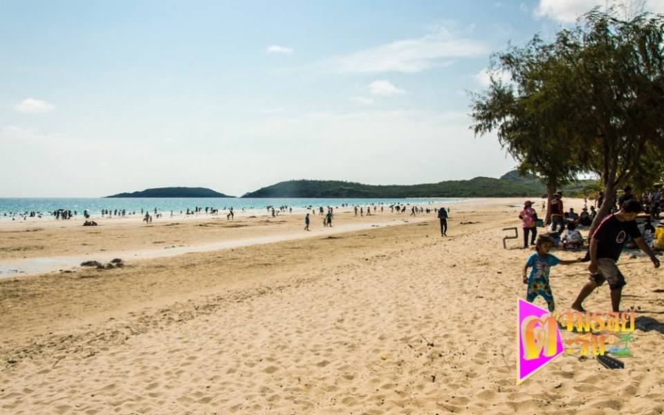 หาดน้ำใส