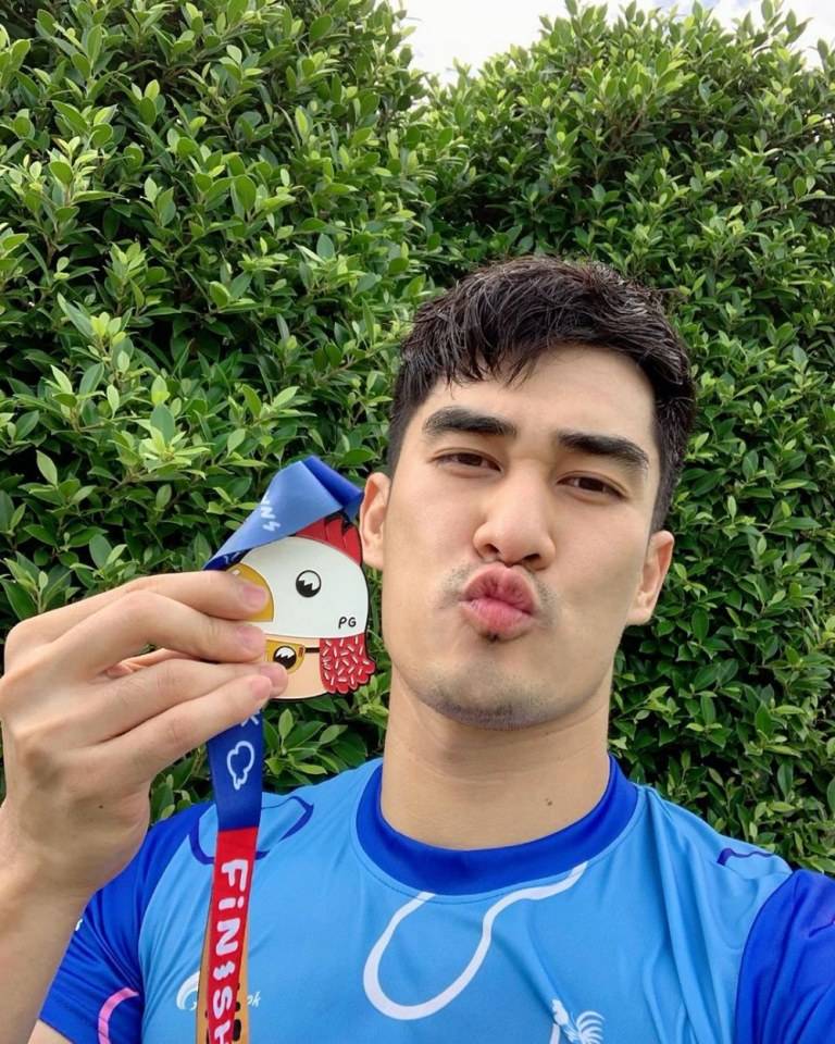 ทะเล้นอ่า  อ๊อกๆ