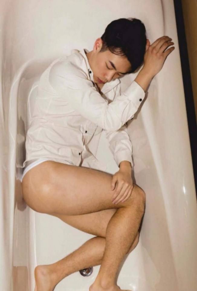 หนุ่มหล่อขึ้นปก 259
