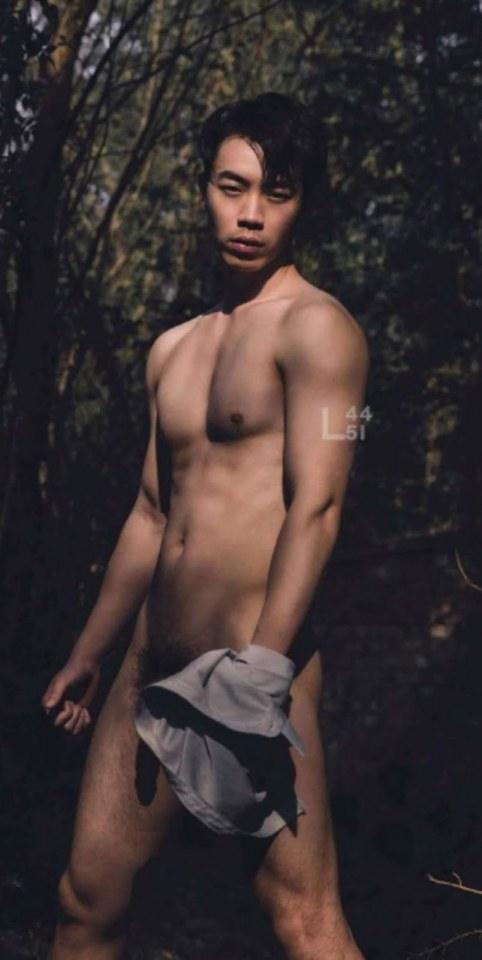 หนุ่มหล่อขึ้นปก 259