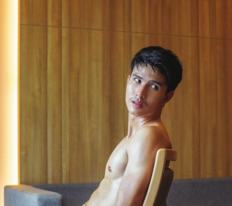 หนุ่มหล่อขึ้นปก 260
