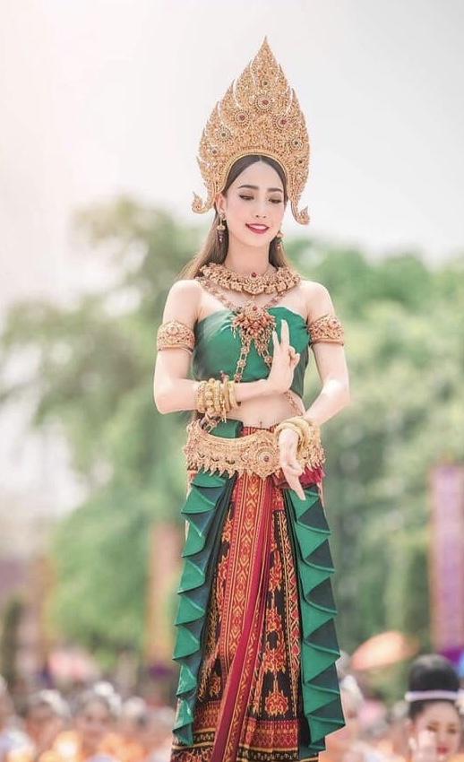 สวยหวานโบราณคดี แต้ว ณฐพร & หนึ่ง บางปู ฝีมือการร่ายรำเก่งทั้งคู่ กินกันไม่ลง #ปรบมือเลยจ้า