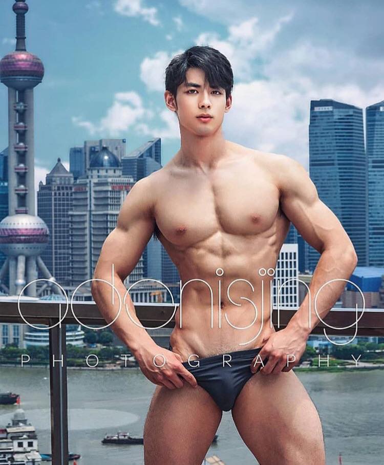 ถอดโชว์เรือนร่าง 2549