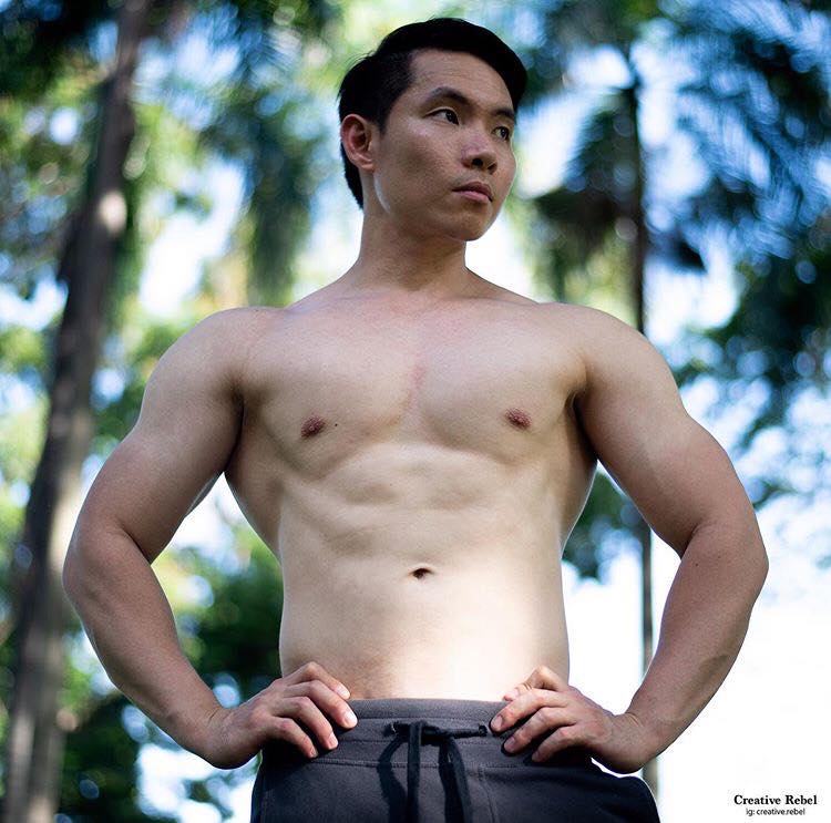 ถอดโชว์เรือนร่าง 2549