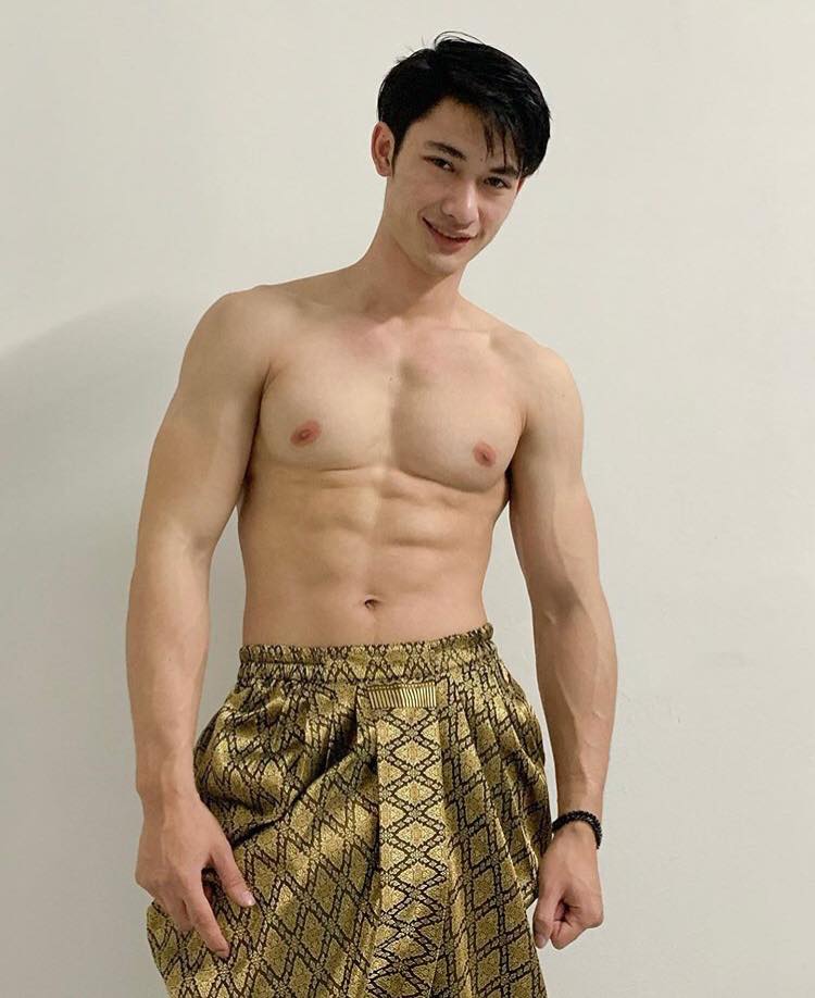 ถอดโชว์เรือนร่าง 2549