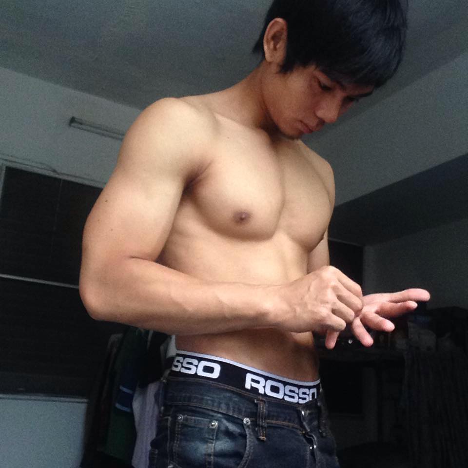 ถอดโชว์เรือนร่าง 2552