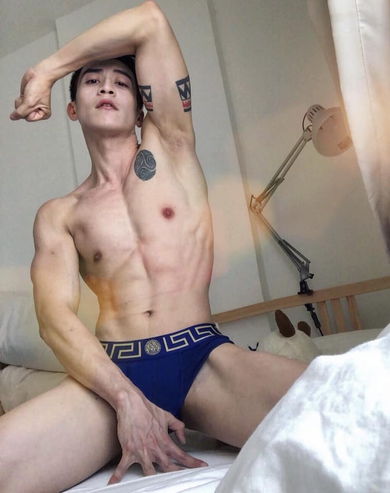 ถอดโชว์เรือนร่าง 2552