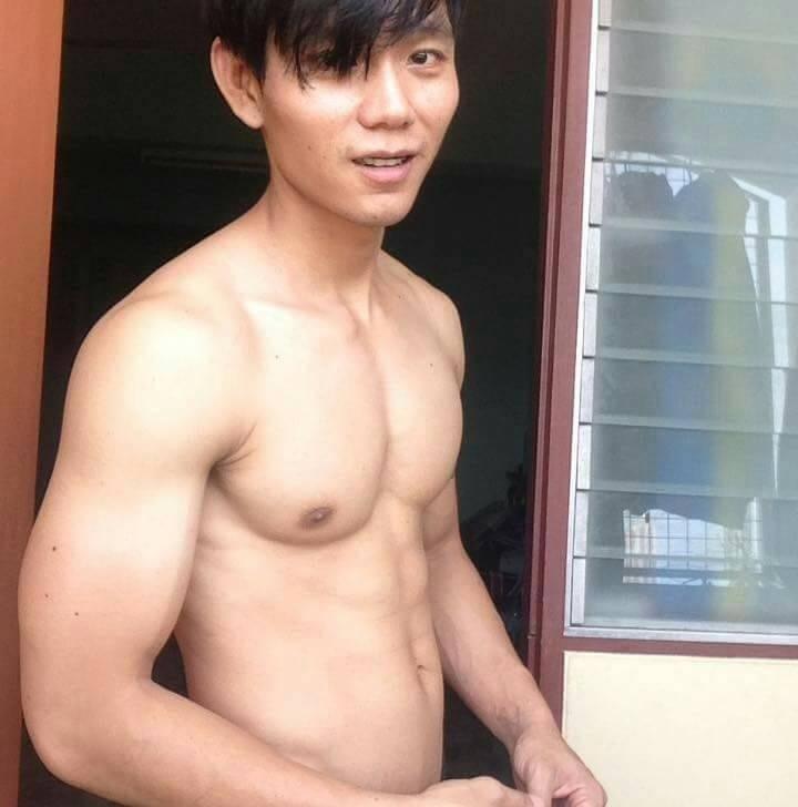 ถอดโชว์เรือนร่าง 2552