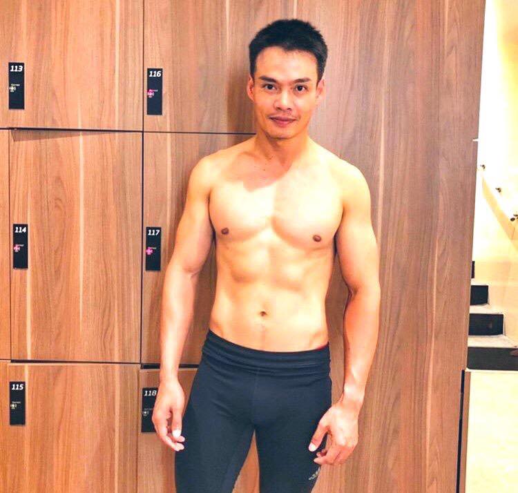 ถอดโชว์เรือนร่าง 2553