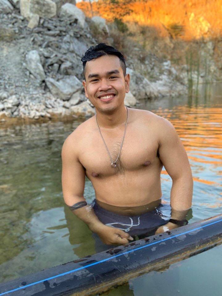 ถอดโชว์เรือนร่าง 2554