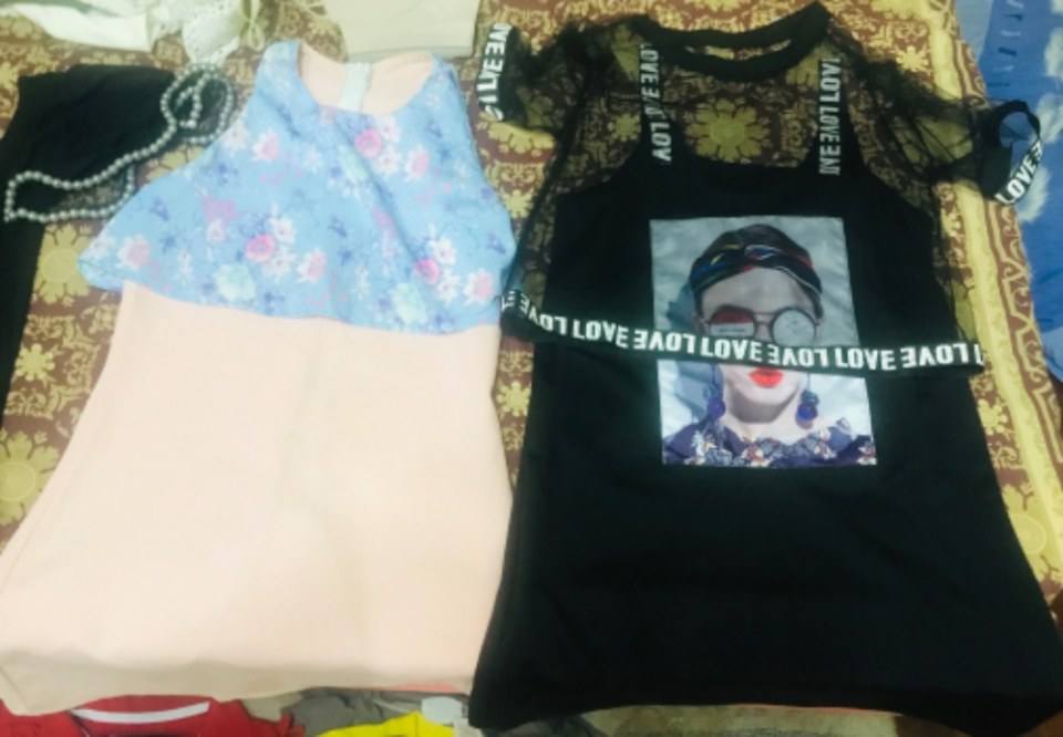 ขายเหมาเสื้อผ้าตัวละ20บาท