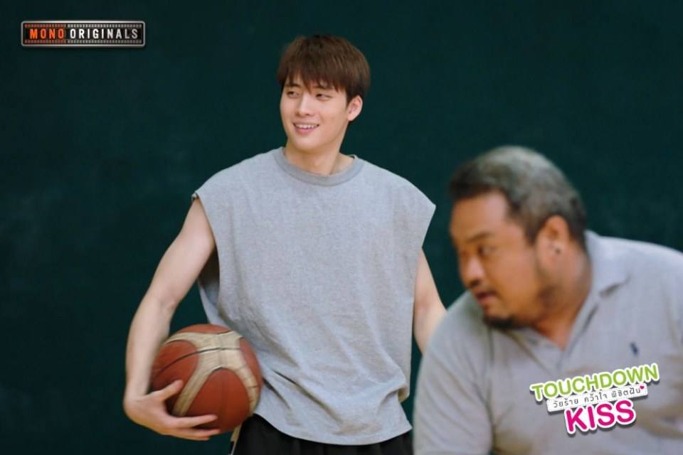 หล่อโอปป้าสุด! มีน พีรวิชญ์ ในภาพยนตร์ Touchdown Kiss วัยร้าย คว้าใจ พิชิตฝัน