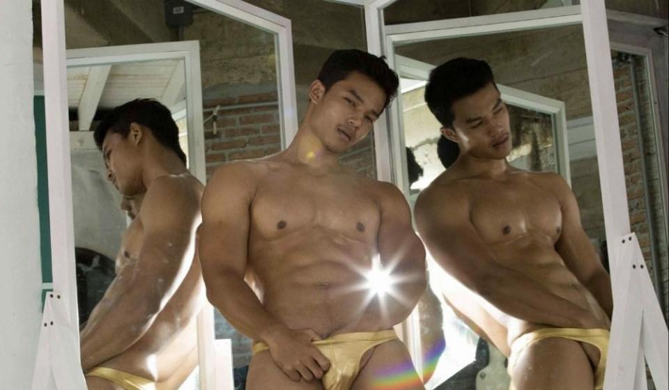 หนุ่มหล่อขึ้นปก 270.1