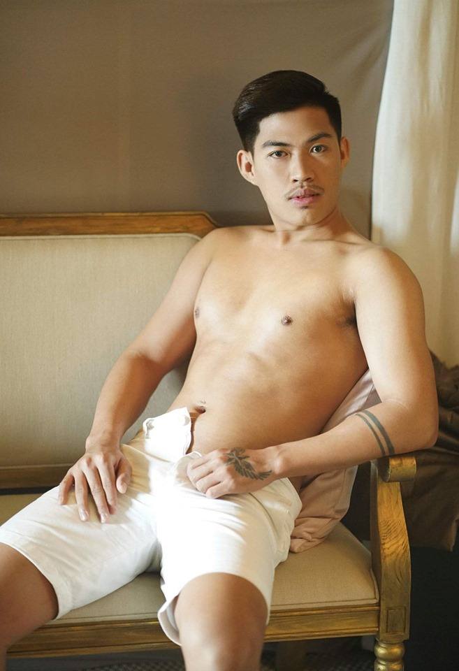 ถอดโชว์เรือนร่าง 2564