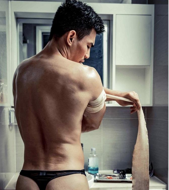 หนุ่มหล่อขึ้นปก 272