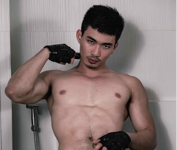 หนุ่มหล่อขึ้นปก 272.1