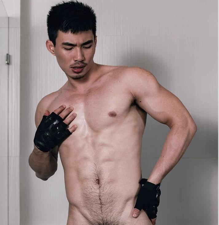 หนุ่มหล่อขึ้นปก 272.1