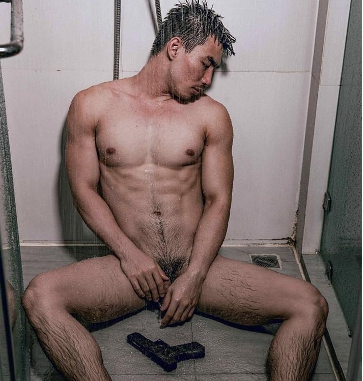 หนุ่มหล่อขึ้นปก 272.1