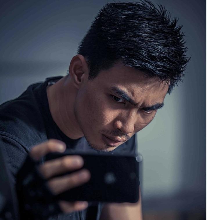 หนุ่มหล่อขึ้นปก 272.1