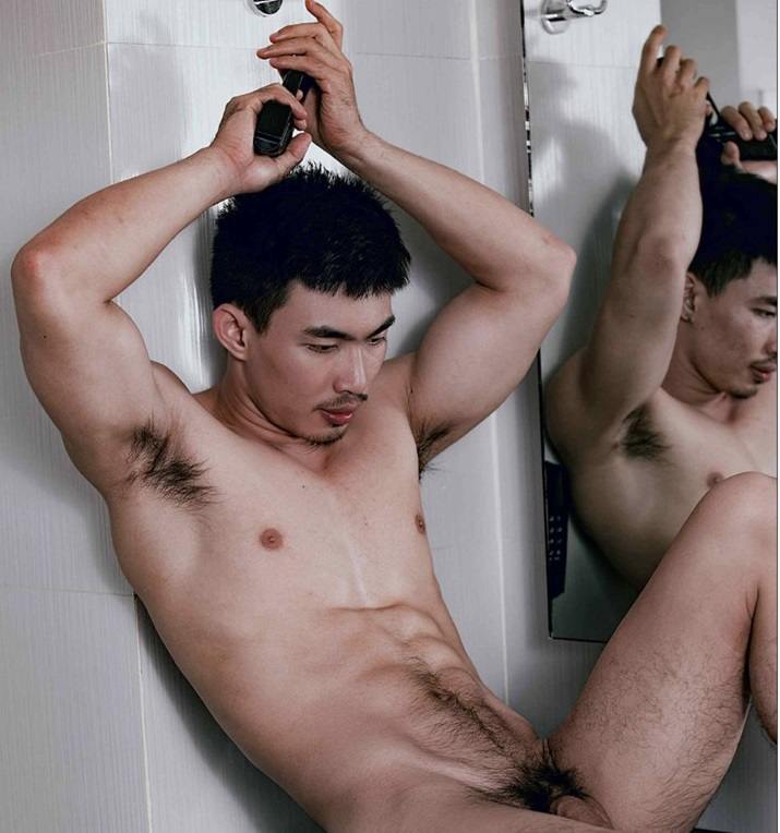 หนุ่มหล่อขึ้นปก 272.1