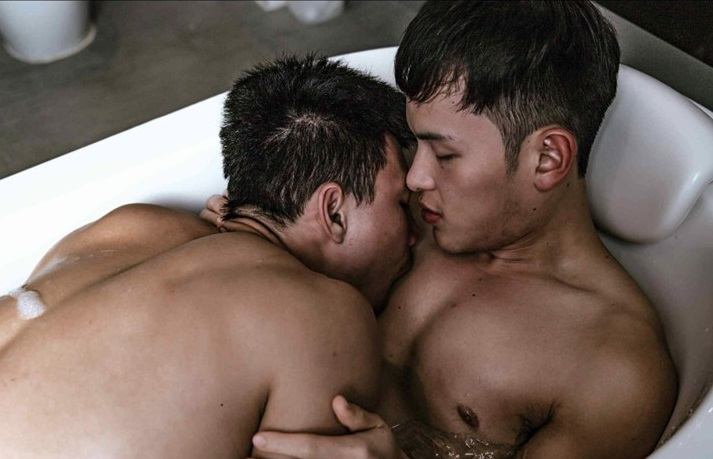 หนุ่มหล่อขึ้นปก 274