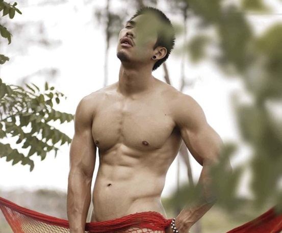 หนุ่มหล่อขึ้นปก 275.1