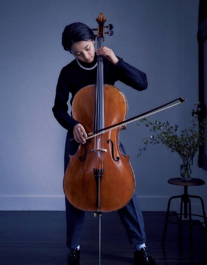 Hikari Mitsushima @ Madame Figaro Japan September 2019