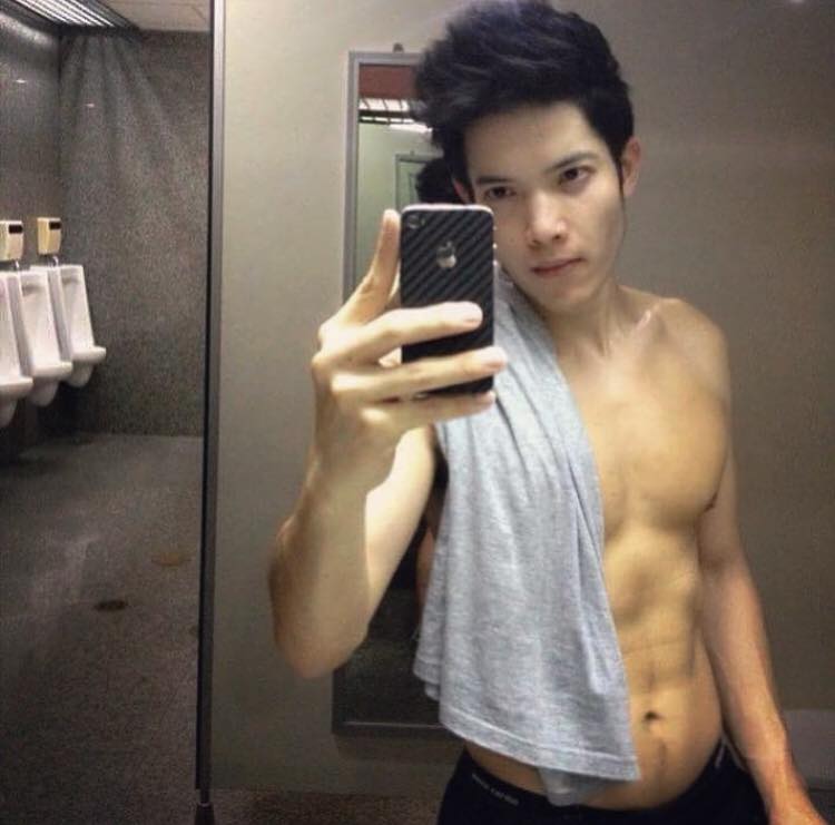 ถ่ายเองกับมือ 35