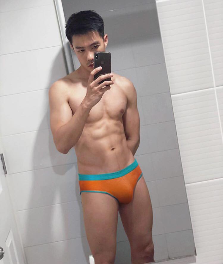 ถ่ายเองกับมือ 35