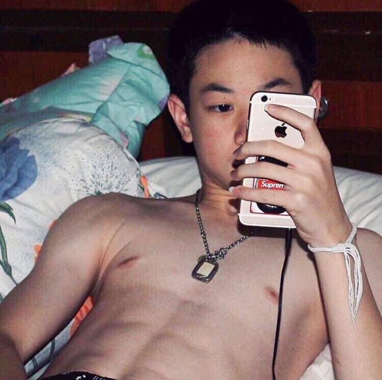ถ่ายเองกับมือ 35