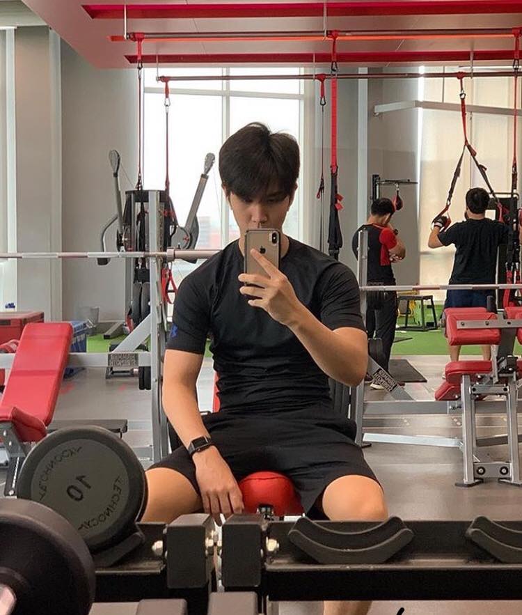ถ่ายเองกับมือ 38