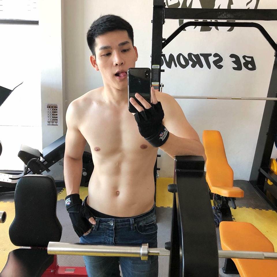 ถ่ายเองกับมือ 40