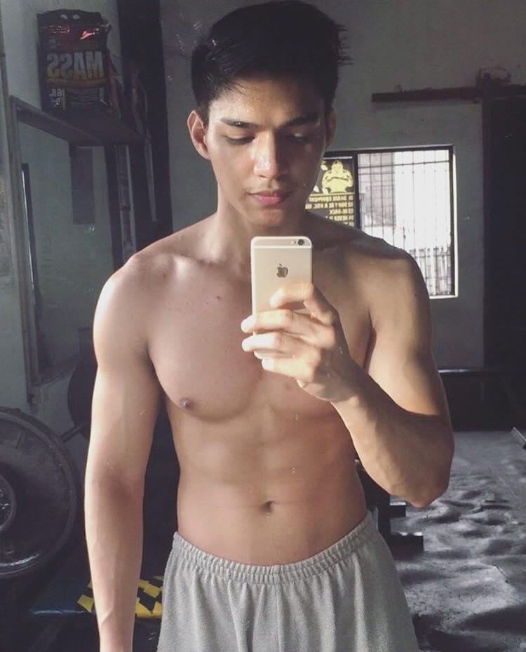 ถ่ายเองกับมือ 41