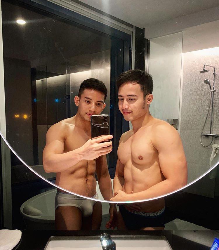 ถ่ายเองกับมือ 46
