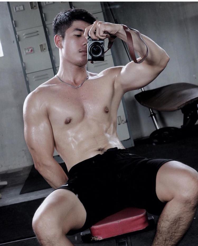 ถ่ายเองกับมือ 46