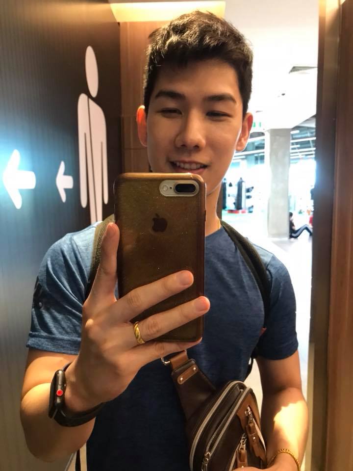ถ่ายเองกับมือ 49