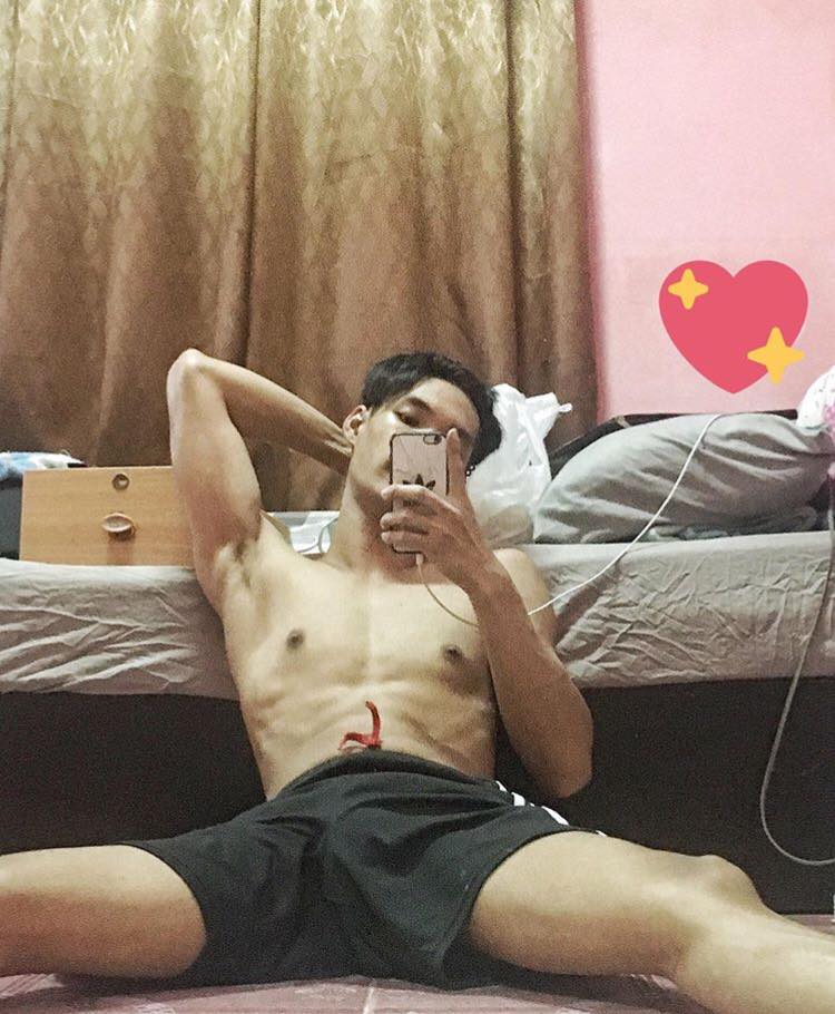 ถ่ายเองกับมือ 50