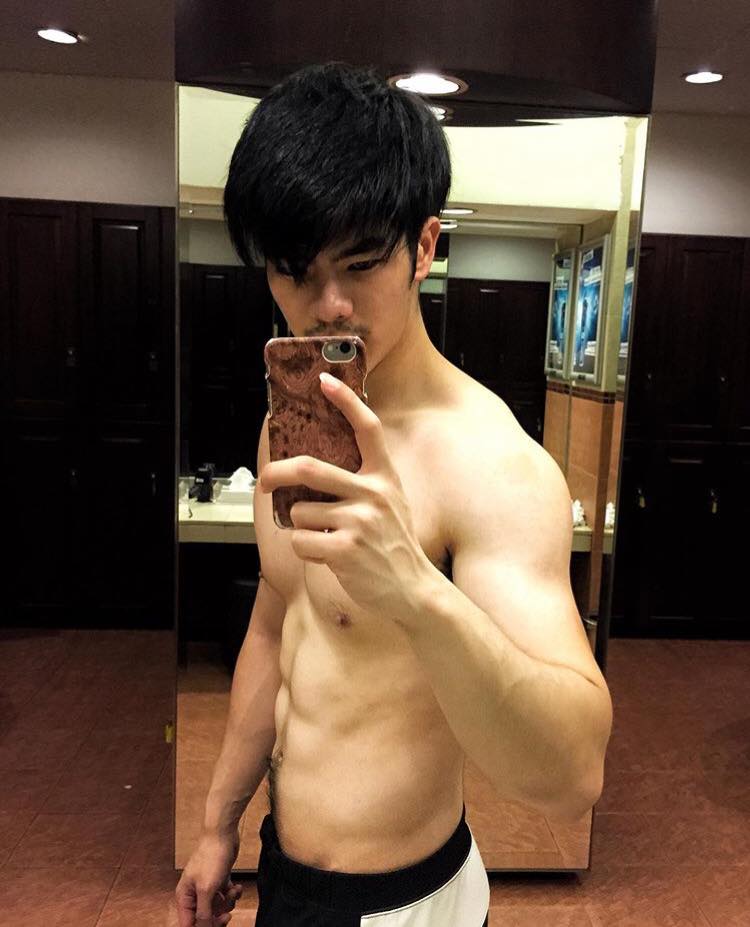 ถ่ายเองกับมือ 50