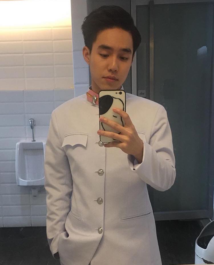 ถ่ายเองกับมือ 50