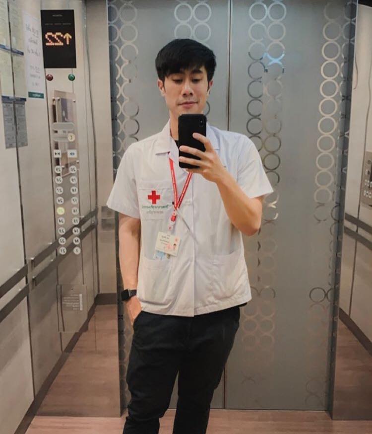 ถ่ายเองกับมือ 50