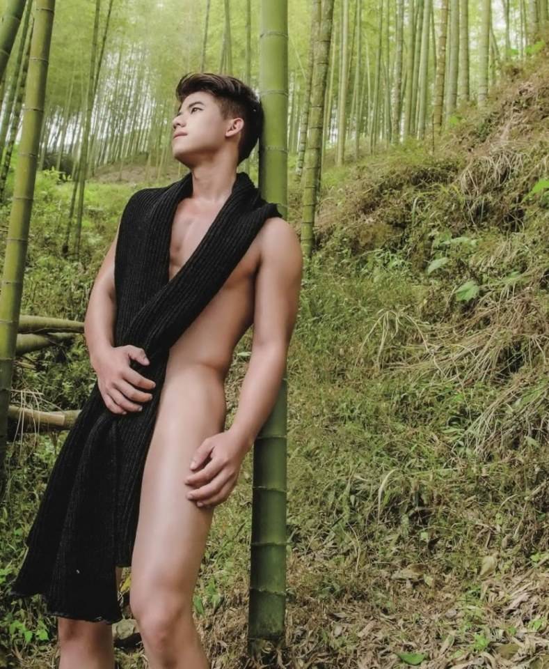 หนุ่มหล่อขึ้นปก 276