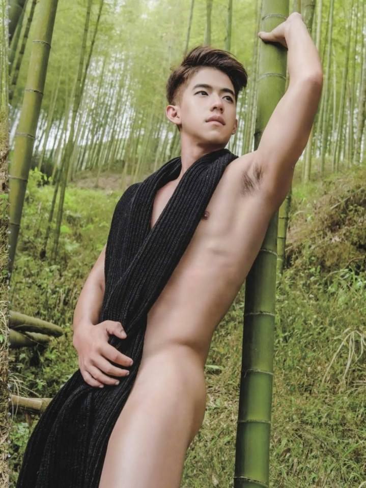 หนุ่มหล่อขึ้นปก 276
