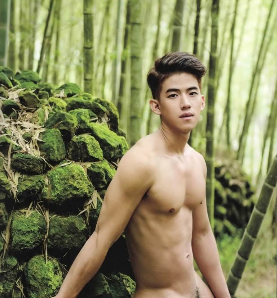 หนุ่มหล่อขึ้นปก 276