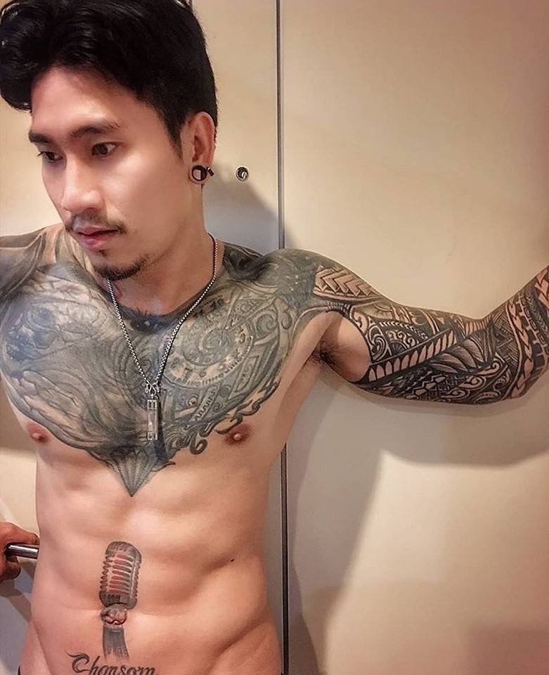 มันมีอะไร ไหนเล่ามาซิครับ