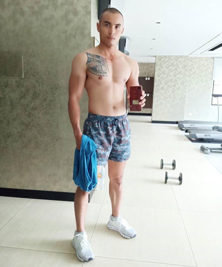ถ่ายเองกับมือ 52